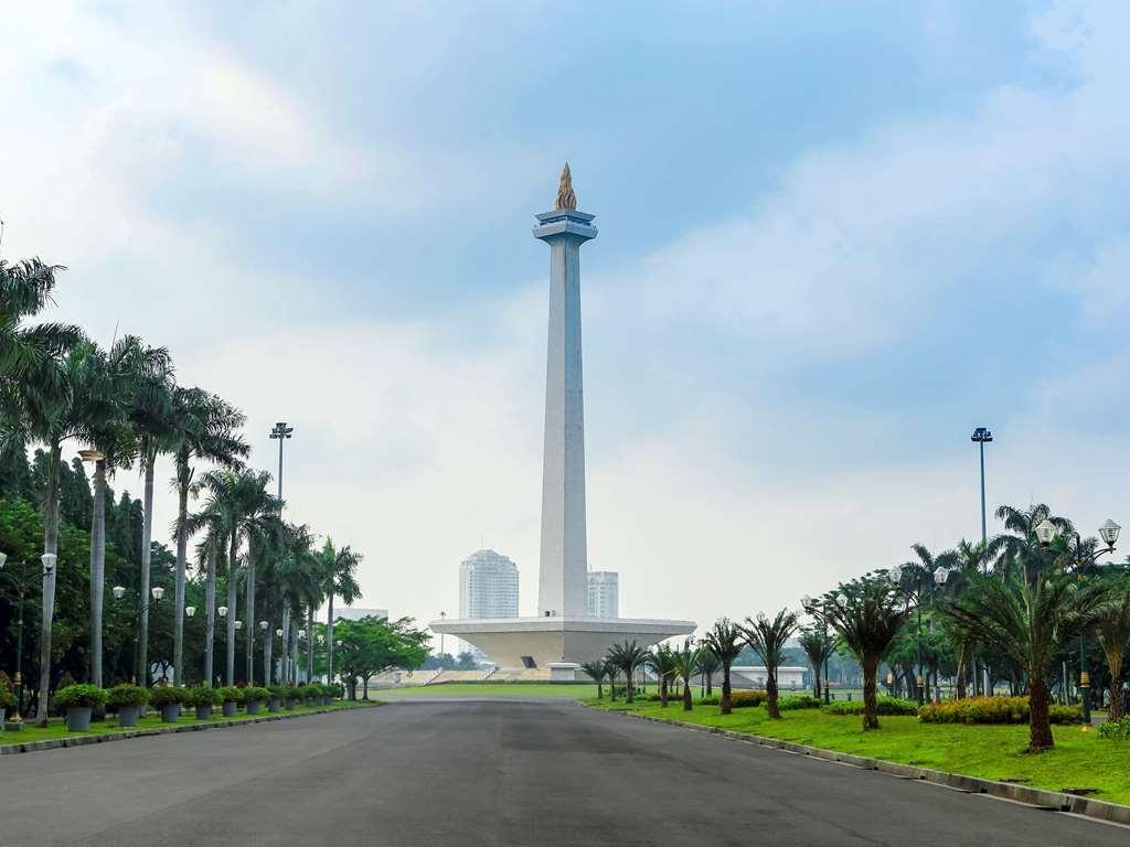 Grand Mercure Malang Exterior photo